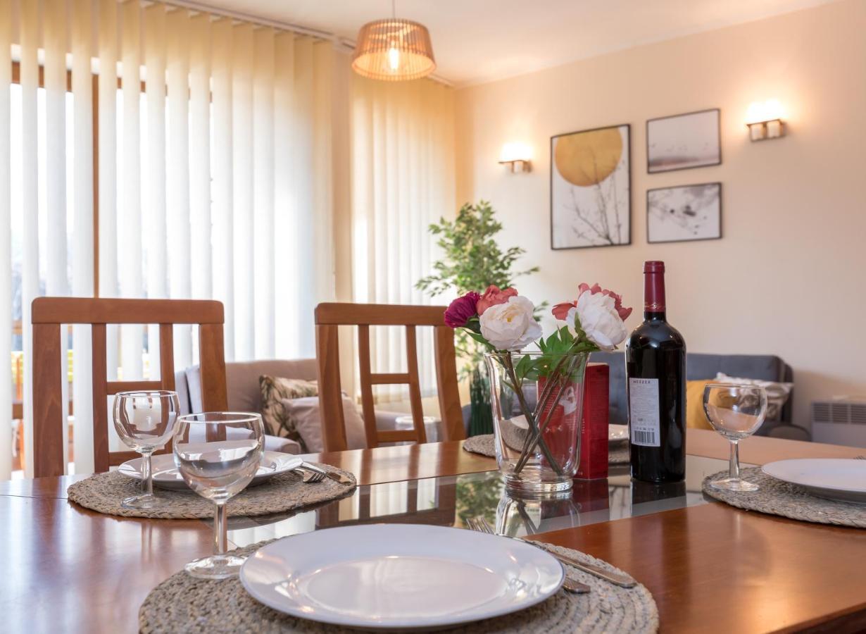 Charming Ski Apartments Near Gondola & Bar Street, Cedar Lodge 1 Complex Bansko Exterior photo