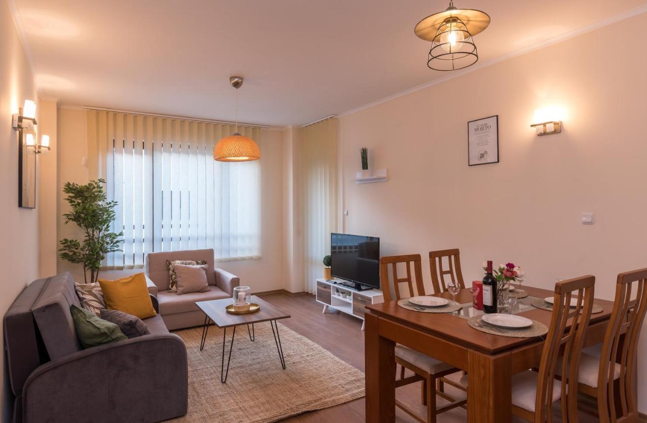 Charming Ski Apartments Near Gondola & Bar Street, Cedar Lodge 1 Complex Bansko Exterior photo